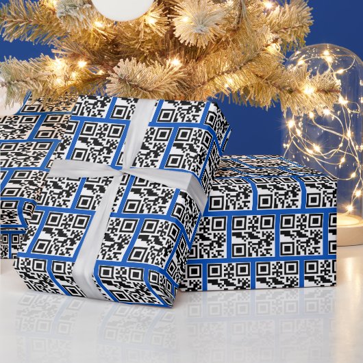 Naughty of Nice QR Codes on Blue Cadeaupapier (Feestdagen)