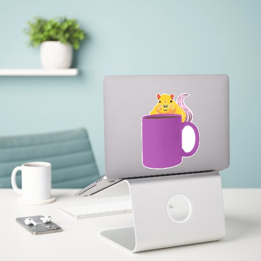 Naughty Squirrel #411 Sticker (Laptop op bureau)
