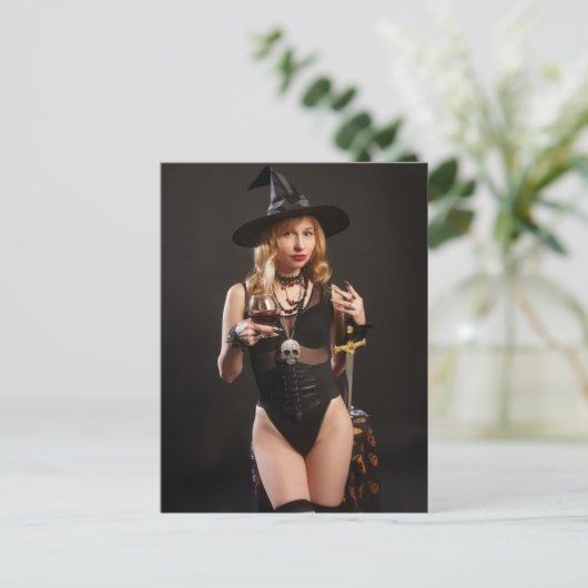 Naughty Witch Halloween Briefkaart (Staand voorkant)