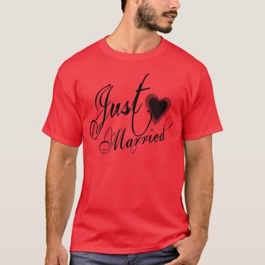 Naughy Grunge Script - Just Married Heart Black T-shirt (Voorkant)