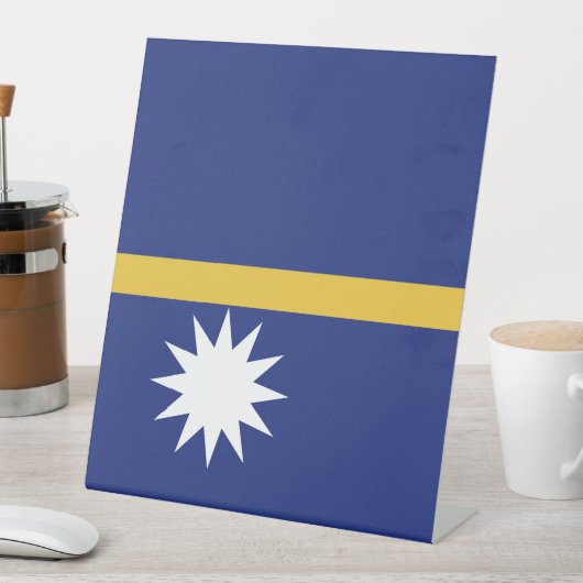 Nauru vlag reclamebord met voetstuk (Insitu)