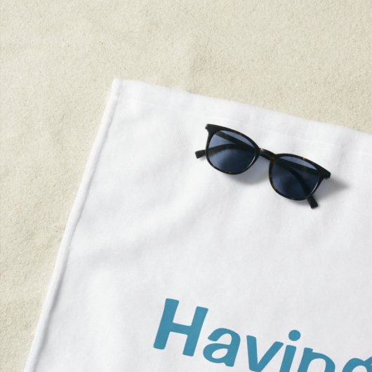 Nauti Thoughts Nautical Sailboat Strandlaken (In situ)