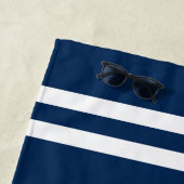 Nautical anchor navy blue and white newlyweds gift strandlaken (In situ)