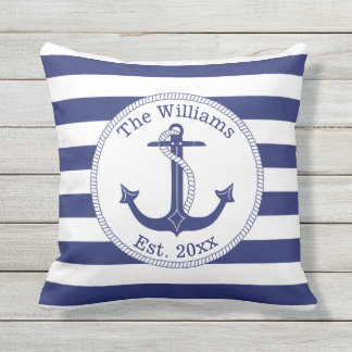 Nautical Anchor Navy Blue Stripes Familienaam Buitenkussen