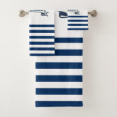 Nautical Boat Wheel, Navy Blue White Stripes Bad Handdoek (Insitu)