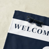 Nautical Custom Boot Naam Anker Navy Striped Strandlaken (In situ)