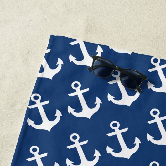 Nautical Custom Name Navy Blue White Anchor Strandlaken (In situ)