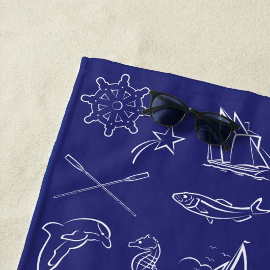 Nautical Design Navy Blue Towel Strandlaken (In situ)