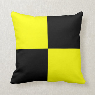Nautical Flag "L" Lima Pillow Kussen