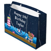 Nautical Girl Beer Pink and Navy Happy Birthday Groot Cadeauzakje (Achterkant Gekanteld)