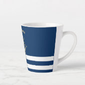 Nautical, Gold Boat Wheel, Navy Blue Stripes Latte Mok (Rechts)