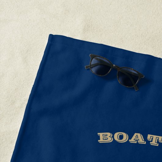 Nautical, Gold Boat Wheel, Navy Blue Stripes Strandlaken (In situ)