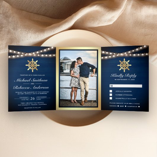 Nautical Gold Ship's Wheel Wedding van Navy Blue W Drieluik Uitnodiging