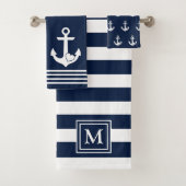 Nautical Heart Anker Navy White Stripes Monogram Bad Handdoek (Insitu)