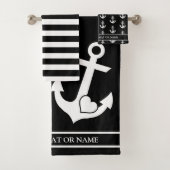 Nautical Heart Anker Zwart & Wit Stripes Custom Bad Handdoek (Insitu)