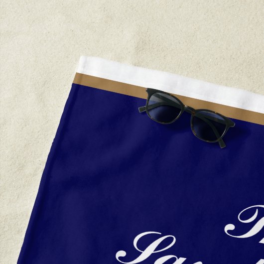 Nautical Modern Navy Blue Monogram Lake House Strandlaken (In situ)