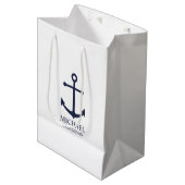 Nautical Navy Blue Anchor Personalized Groomsmen Medium Cadeauzakje (Voorkant Gekanteld)