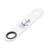Nautical Navy Blue Anchor Personalized Groomsmen Speed Flessenopener (Voorkant Gekanteld)