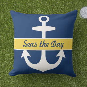 Nautical Navy Blue en Yellow Custom Boat Name Buitenkussen