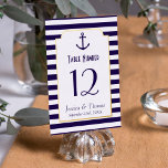 Nautical Navy & White Stripe Anchor Wedding Real Folie Uitnodiging<br><div class="desc">Viel in stijl met deze elegante en zeer trendy echte folie drukten de nummerkaarten van de trouwtafel. Het ontwerp is eenvoudig te personaliseren met uw eigen namen, datum- en tabelnummer en uw gasten zullen enthousiast zijn wanneer ze deze geweldige tabelnummerkaarten zien. *** HOE MOET U BESTELLEN *** Gelieve elke tabelnummerkaart...</div>