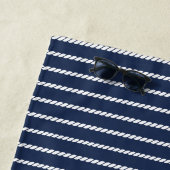 Nautical Navy White Stripe Monogram Strandlaken (In situ)