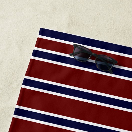 Nautical Red White Blue Striped Monogram Name Bath Strandlaken (In situ)