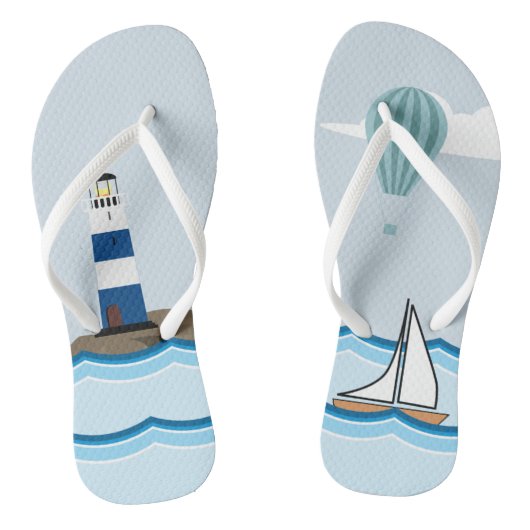 Nautical Scene met vuurtoren en zeilboot Teenslippers (Voetbed)