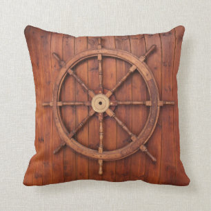 Nautical Ships Helm Wheel on Wood Sierkussen