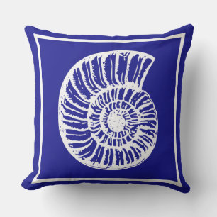 Nautical Theme Beauely blue en White Seashel Buitenkussen