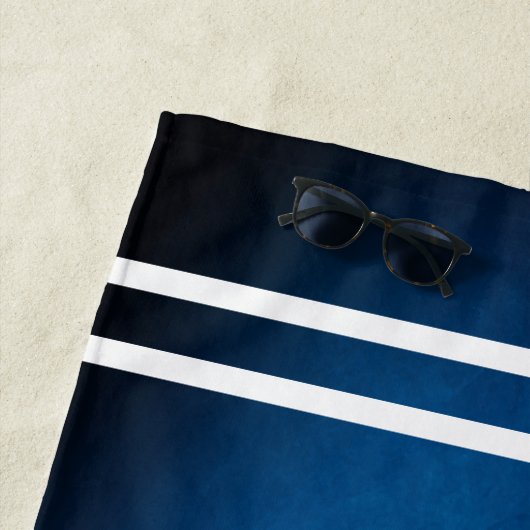 Nautical Theme Navy Blue Stripes Beach Towel Strandlaken (In situ)