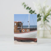 Nautical Vissen Boat op Sandy Ocean Beach Briefkaart (Staand voorkant)