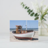 Nautical Vissen Boat op Sandy Ocean Beach Briefkaart (Staand voorkant)