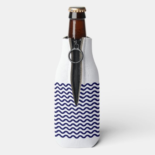 Nautical Wave Navy Blue Trendy Simple Stylish op e Flesjeskoeler (Fles Achterkant)