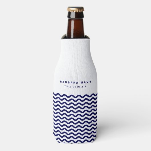 Nautical Wave Navy Blue Trendy Simple Stylish op e Flesjeskoeler (Fles Voorkant)