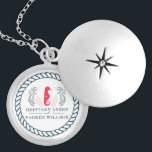 Nautical Wedding Personalized Gift Locket Ketting<br><div class="desc">Moderne Nautical Wedding design. Eenvoudig aan te passen. Als je vragen hebt,  voel je vrij om contact met me op te nemen. Ideaal voor de zomerweddenschappen. De gelijke producten kunnen in het collectie van het Nautical Wedding worden gevonden. U bent welkom om mijn winkel te bezoeken voor mooiere producten.</div>