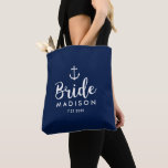Nautical Wedding White Anchor Personalized Bride Tote Bag<br><div class="desc">Verras de Bride met deze gepersonaliseerde canvas tas met een nautisch ontwerp met een wit anker die tegen een marine achtergrond wordt geplaatst. Pas aan door haar naam en trouwdatum toe te voegen. Een geweldige maat voor trouwbenodigdheden: extra kleding, schoenen, snacks, water, enz. De perfecte tas voor een nautische, strand-...</div>