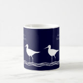 Nautical White Navy Blue Sandpipers strand house Koffiemok (Center)