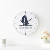 Nautical White sailboat Navy blue Coastal Monogram Grote Klok (Huis)