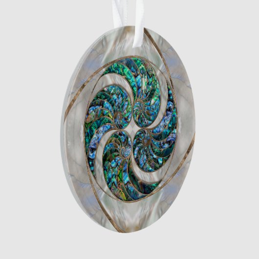 Nautilus Shell - Abalone and Pearl Ornament (voorkant)