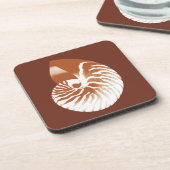 Nautilus shell - cacaobruin en wit bier onderzetter (Linkerzijde)