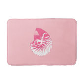 Nautilus Shell - koraalroze en wit Badmat (Voorkant)