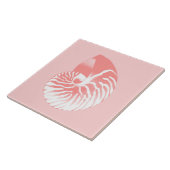 Nautilus shell - koraalroze en wit tegeltje (Zijkant)