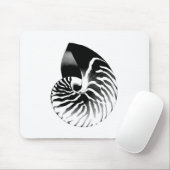 Nautilus shell - zwart, grijs en wit muismat (Met muis)