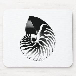 Nautilus shell - zwart, grijs en wit muismat