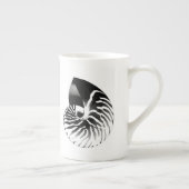 Nautilus shell - zwart, grijs en wit porselein kop (Rechts)