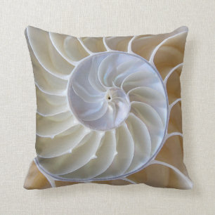 Nautilus Zee Shell Custom Color Sierkussen