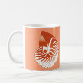 Nautilusschelp - terracotta en wit koffiemok (Links)