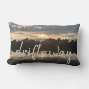 nautisch AFDRIFTEN lettertype met zonsondergang Kussen