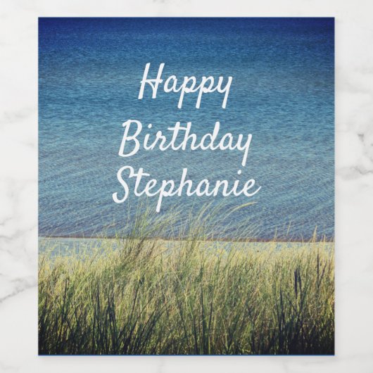 Nautisch Blauw Gelukkige Verjaardag Strand Landsch Wijn Etiket (Enkel label)