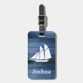Nautisch blauw hout en wit zeilschip Aangepaste na Bagagelabel (Voorkant verticaal)